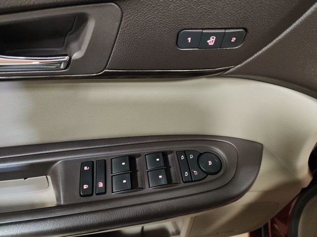 Used 2015 GMC Acadia Denali image 20