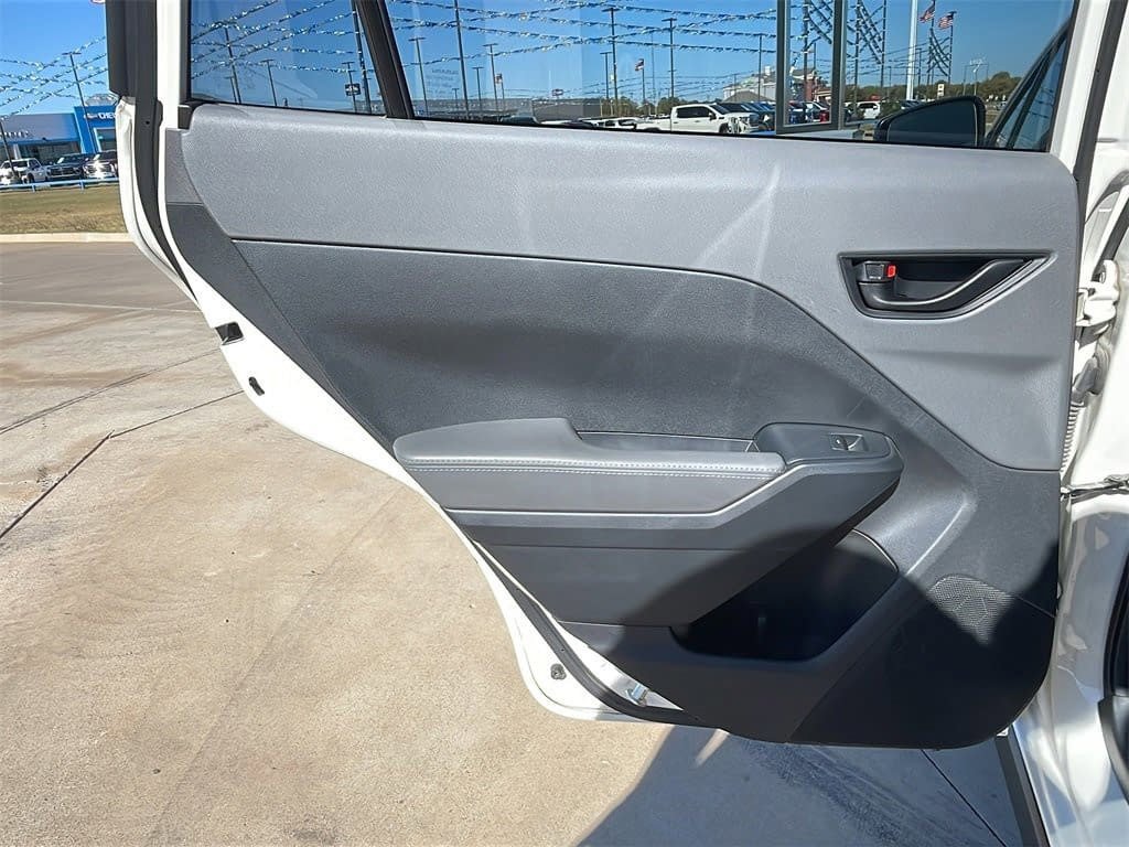 Used 2024 Subaru Crosstrek 2.0i Premium w/ Crosstrek Mirror Package image 15