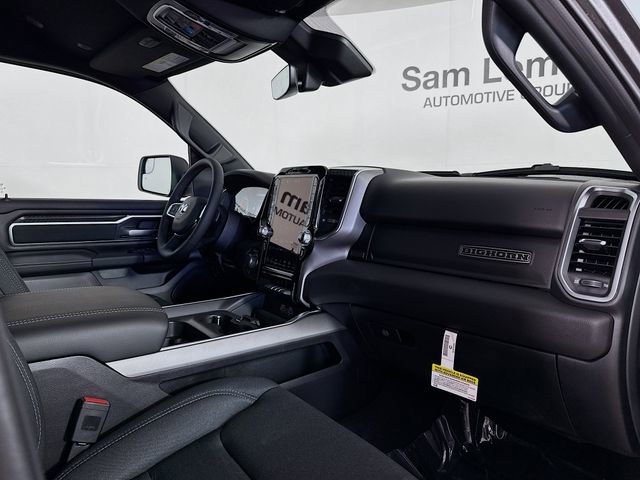 New 2026 RAM 1500 4x4 Crew Cab image 28