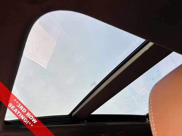 New 2026 Chrysler Pacifica Pinnacle w/ Trailer Tow Group image 4