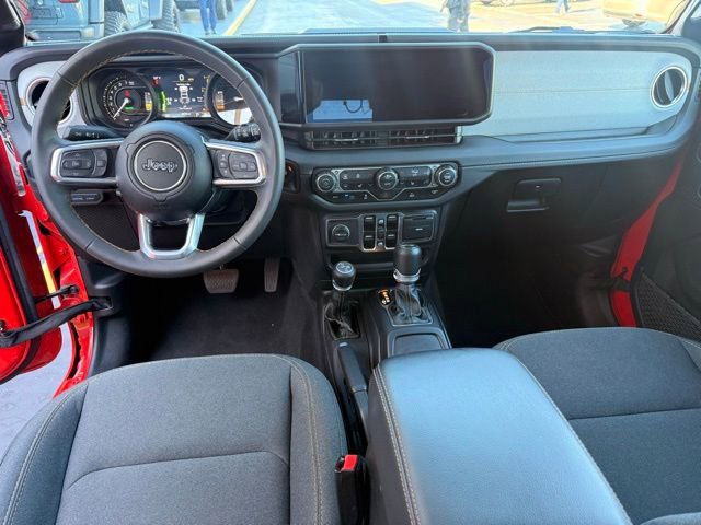 Used 2024 Jeep Wrangler Unlimited Sahara image 18