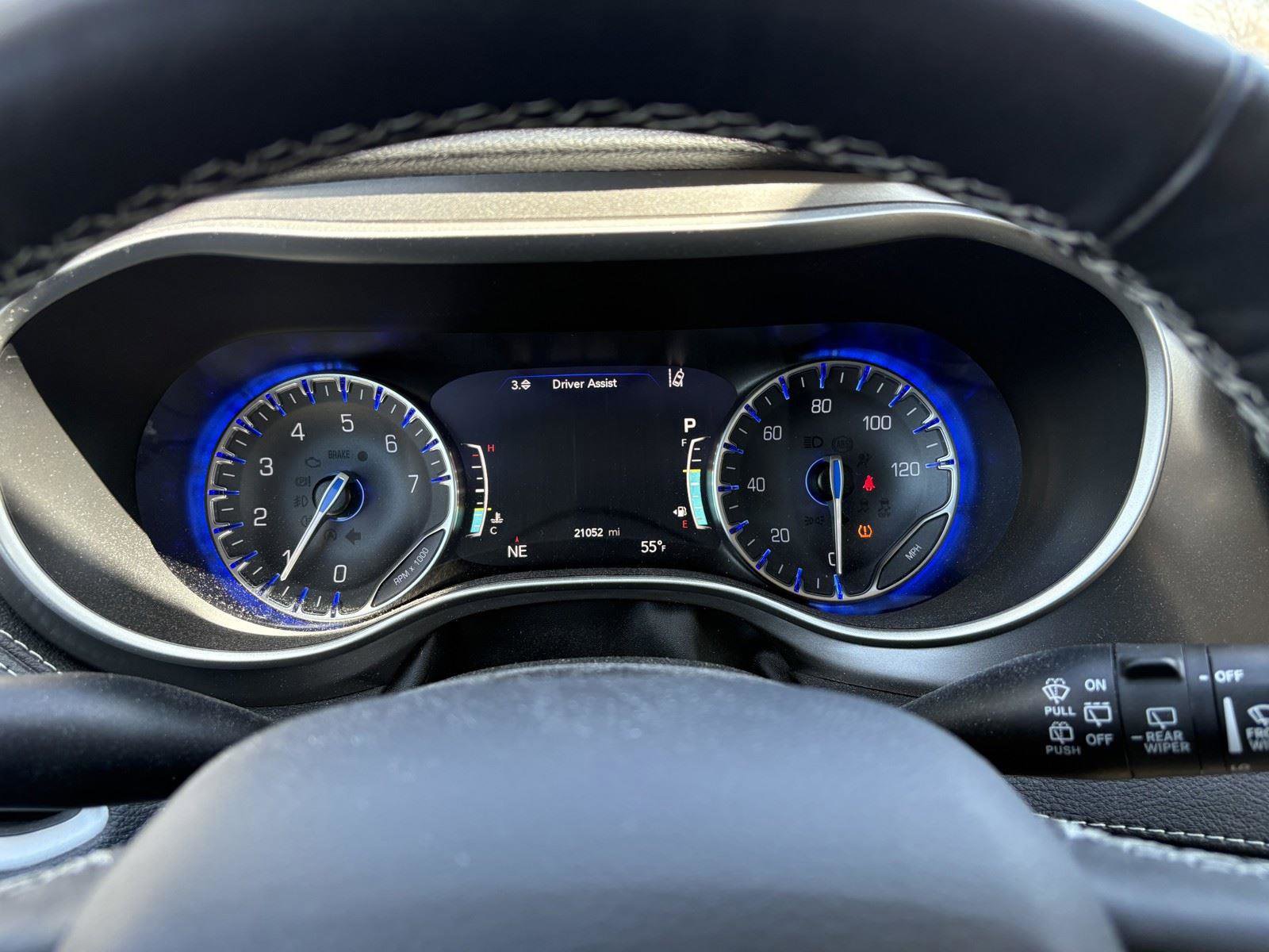 Used 2021 Chrysler Pacifica Touring-L image 20