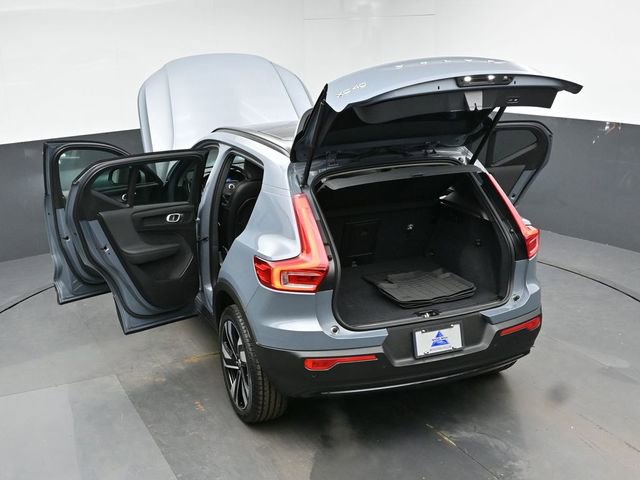 Used 2023 Volvo XC40 B5 Plus w/ Climate Package image 48