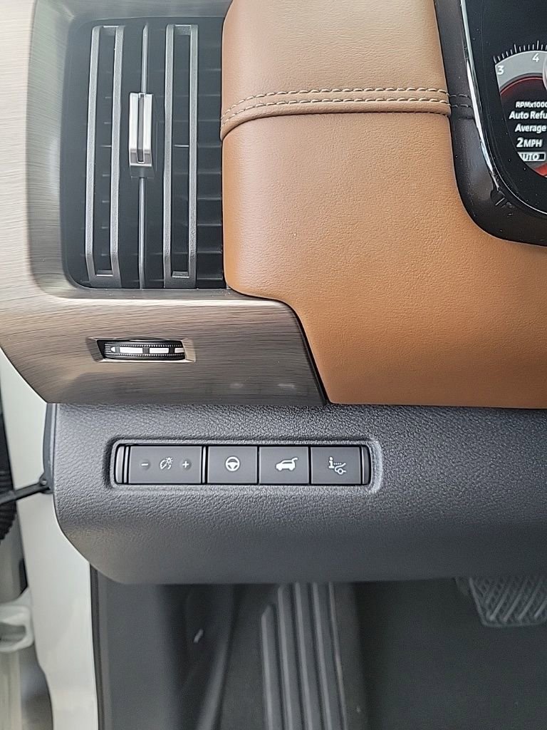 Used 2023 Nissan Pathfinder Platinum w/ Cargo Package image 37