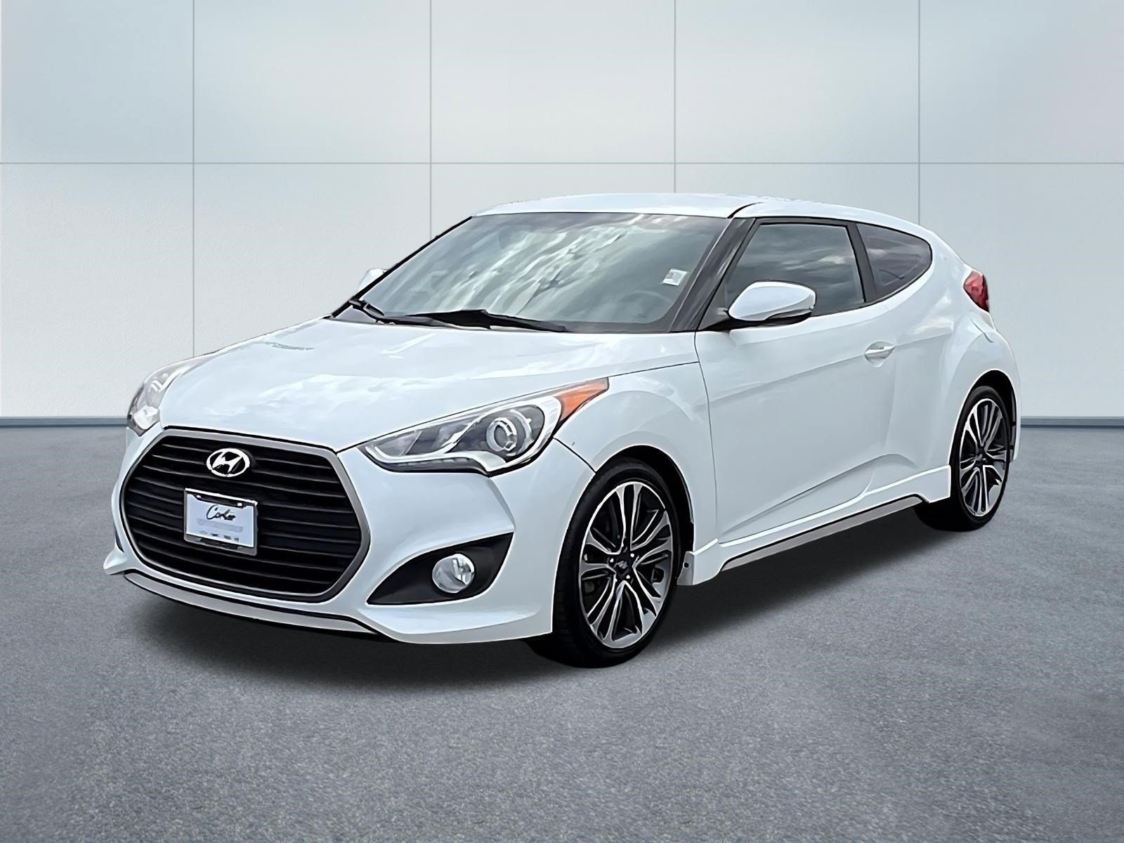 Used 2016 Hyundai Veloster Turbo FWD image 3