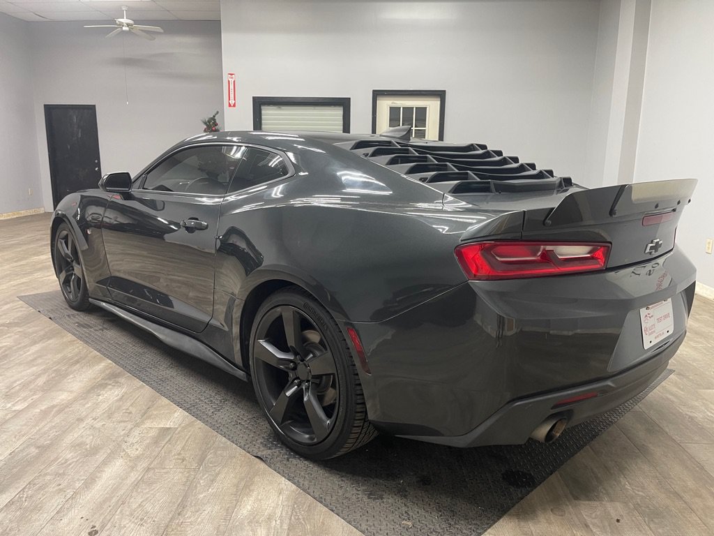 Used 2017 Chevrolet Camaro LS RWD image 10