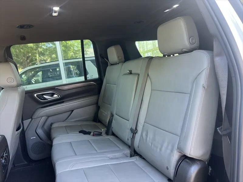 Used 2022 Chevrolet Suburban Z71 w/ Luxury Package AWD/4WD image 13