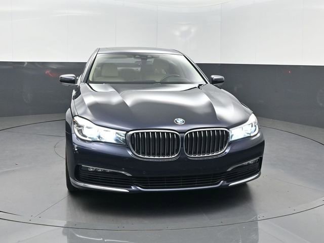 Used 2018 BMW 740i w/ Executive Package RWD image 43