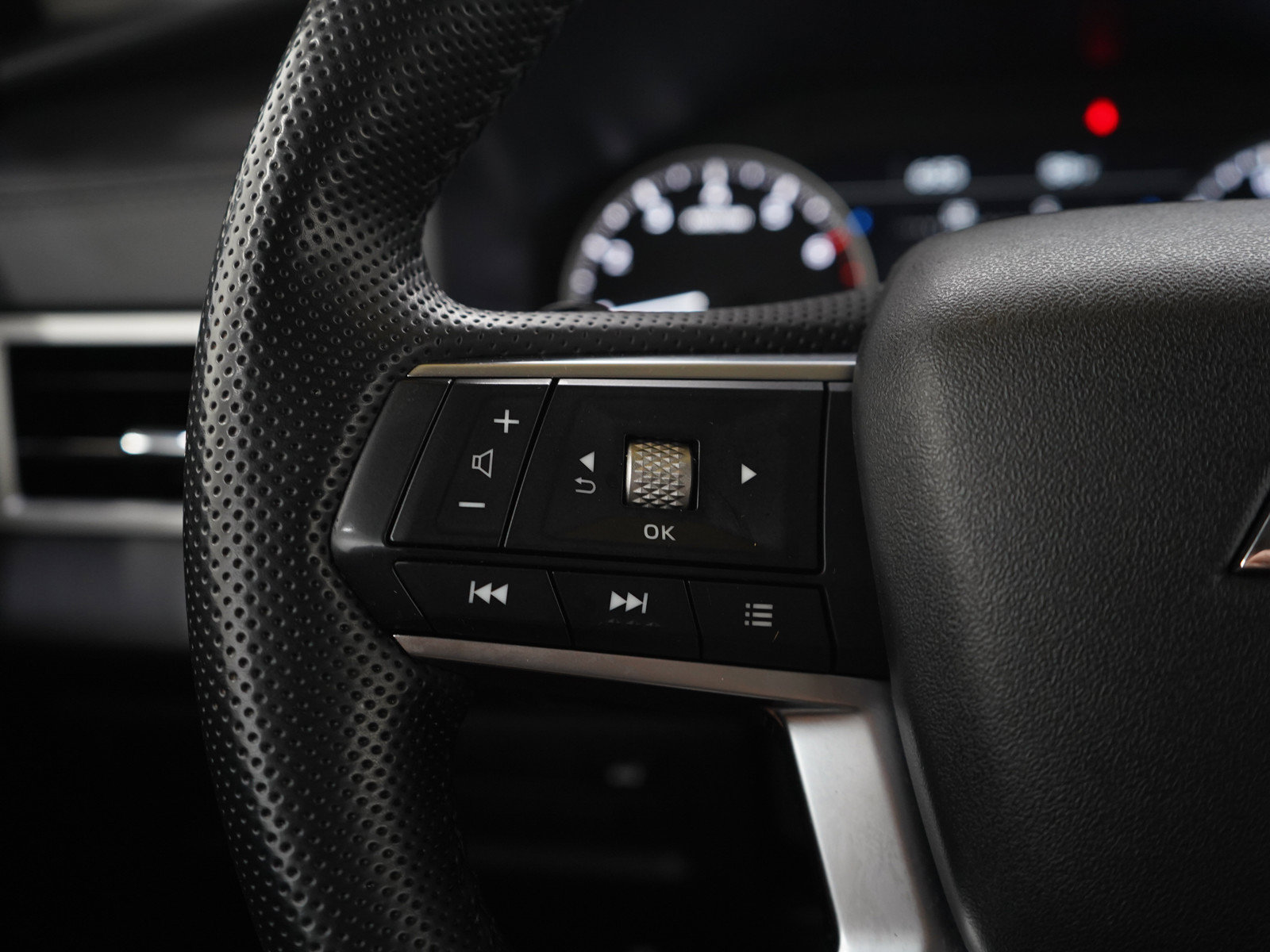 Used 2024 Mitsubishi Outlander SE AWD/4WD image 26