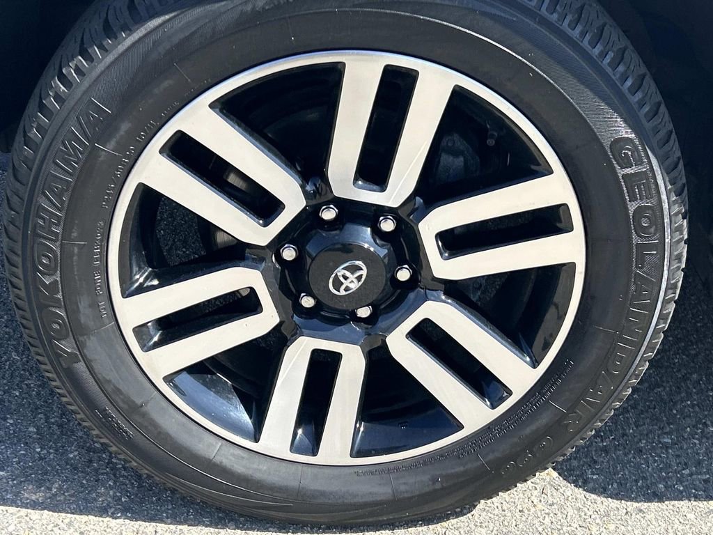 Used 2023 Toyota 4Runner Limited image 9