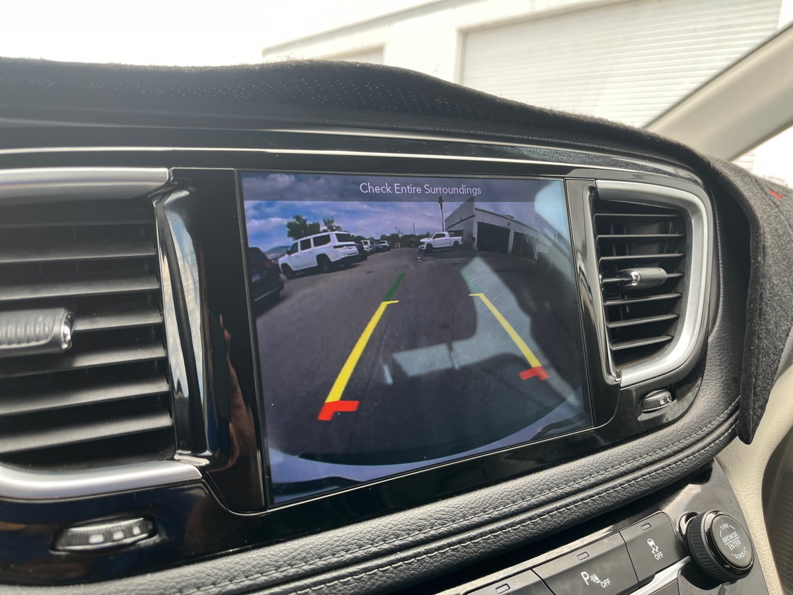 Certified 2018 Chrysler Pacifica Limited FWD image 23
