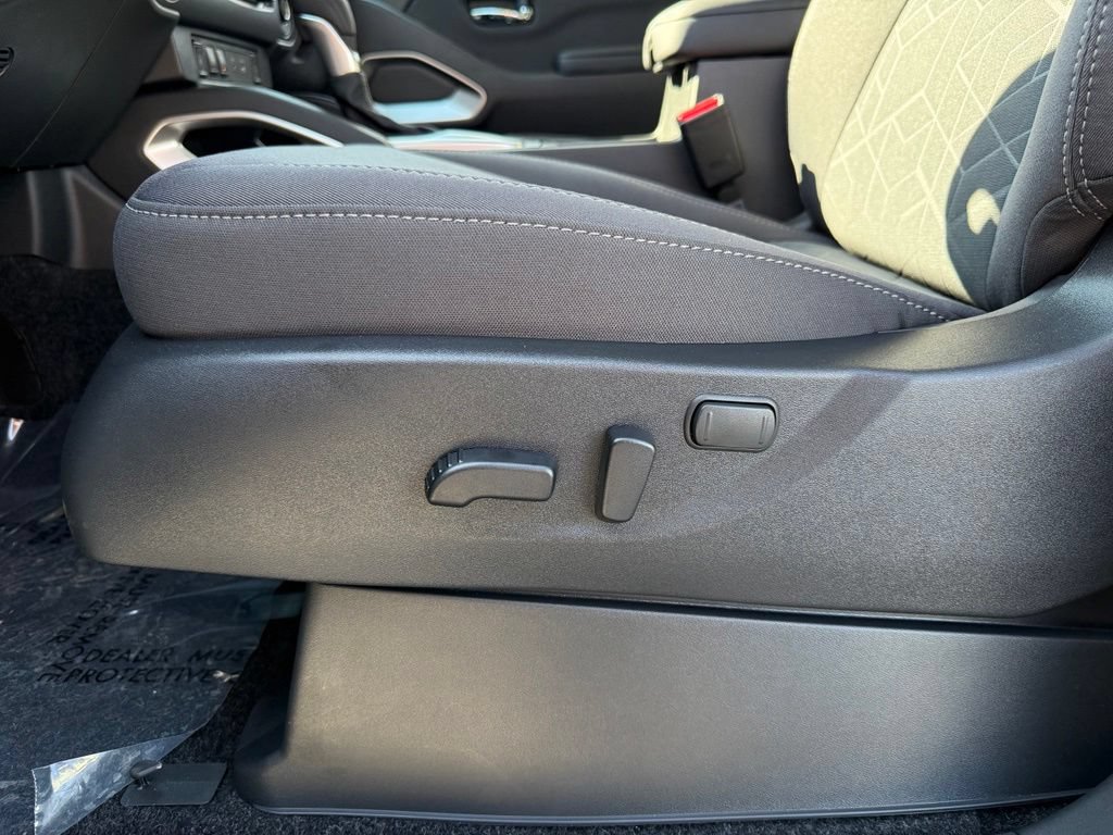 New 2026 Nissan Frontier SV w/ SV Convenience Package RWD image 6