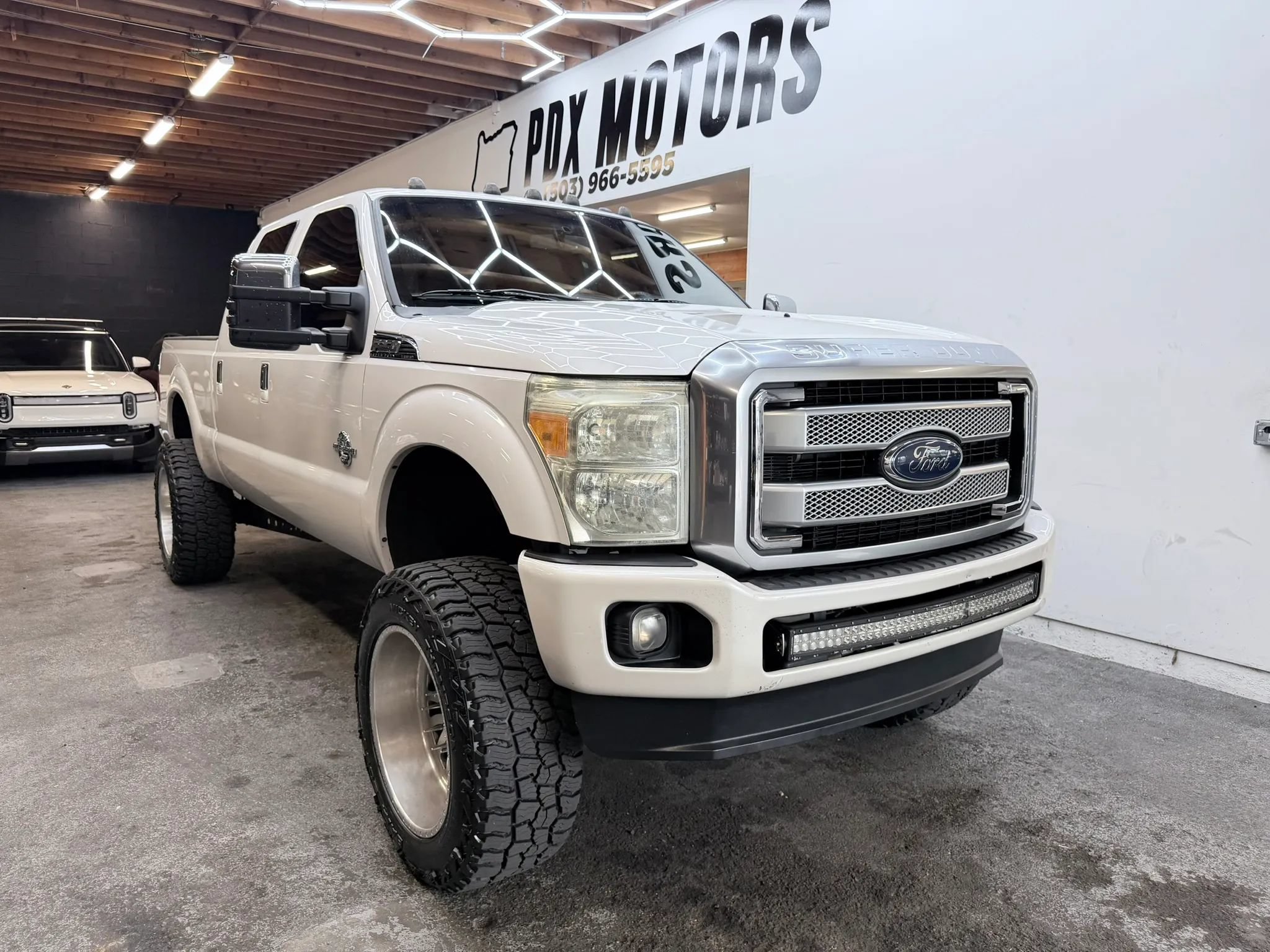 Used 2015 Ford F250 Platinum w/ FX4 Off-Road Package AWD/4WD image 2