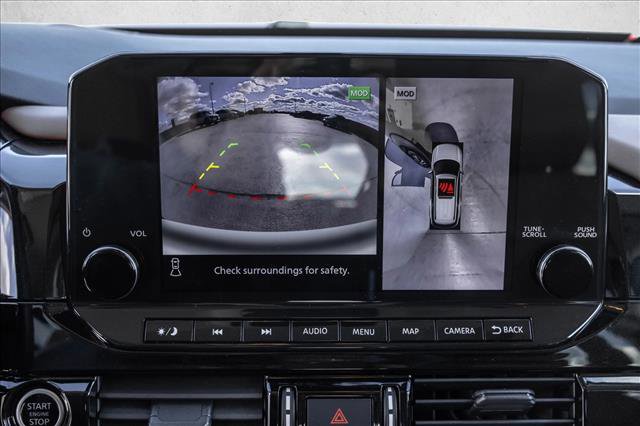 Used 2023 Nissan Pathfinder Platinum image 18