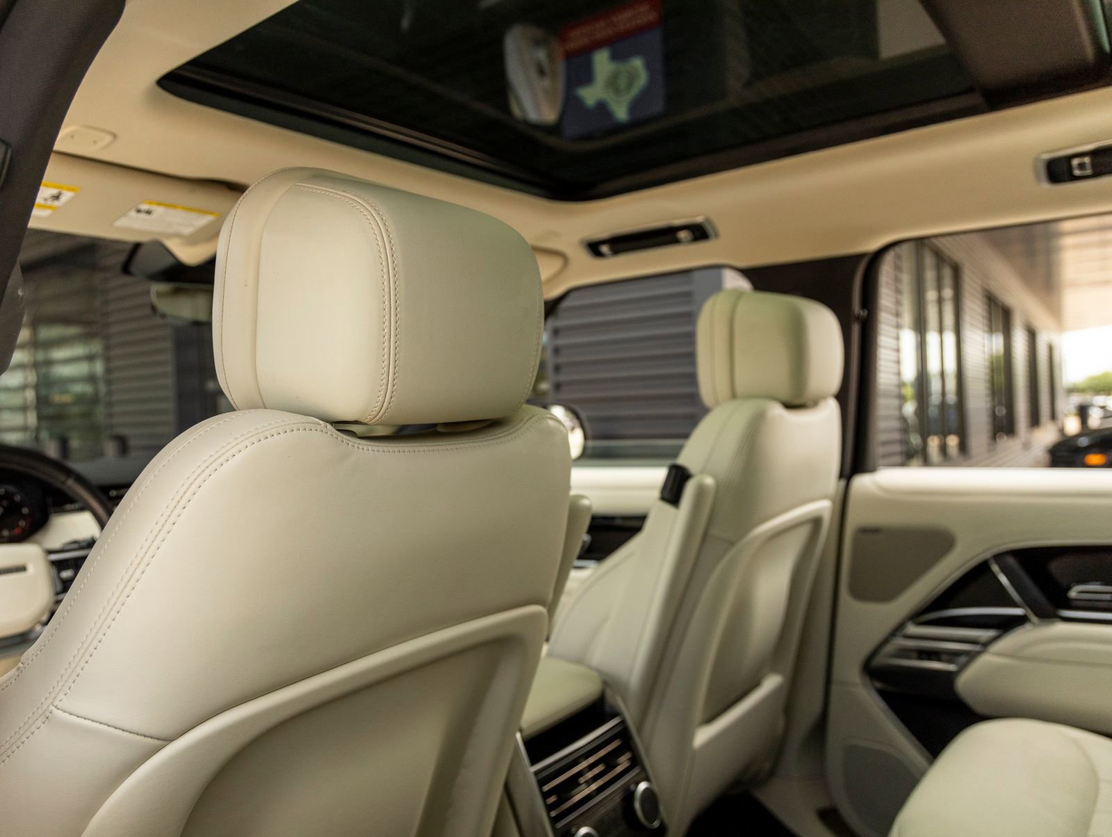 Used 2023 Land Rover Range Rover SE AWD/4WD image 26