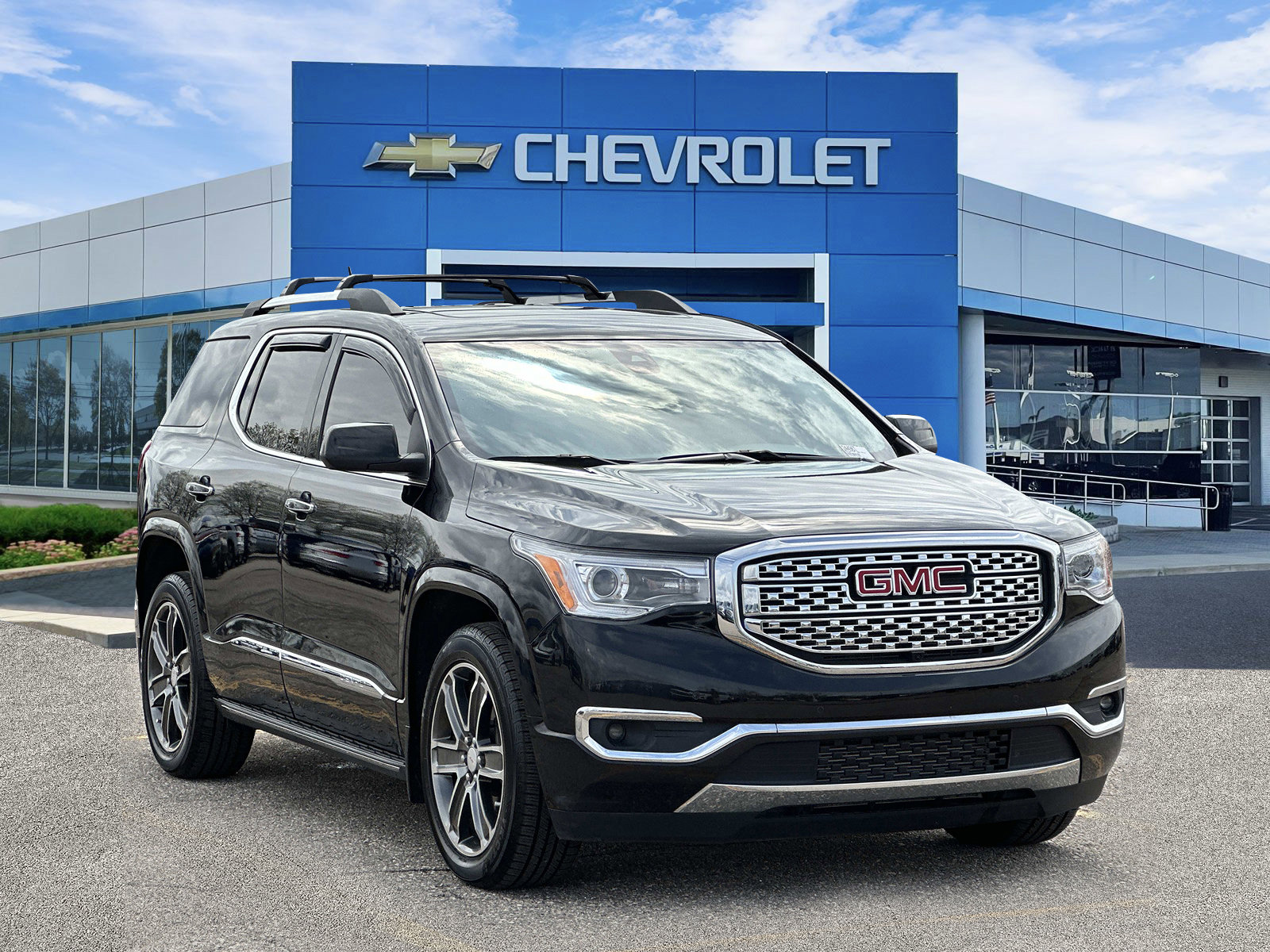 Certified 2019 GMC Acadia Denali w/ Technology Package AWD/4WD image 6