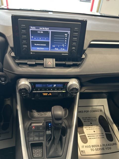 Used 2021 Toyota RAV4 XLE w/ Convenience Package AWD/4WD image 11