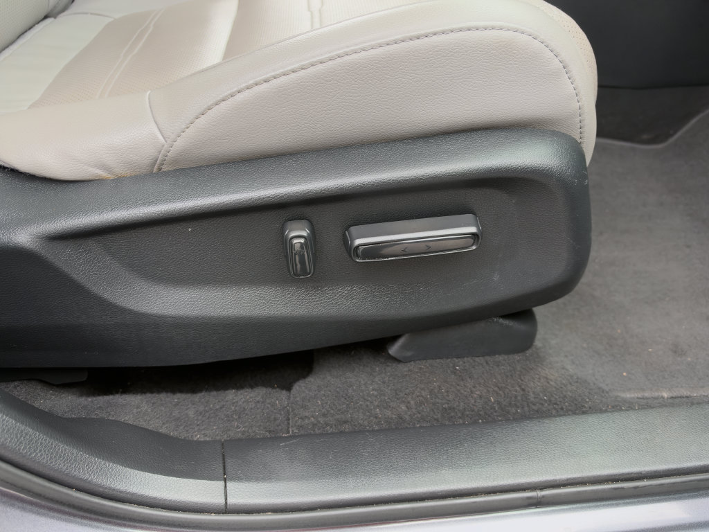 Used 2017 Honda CR-V EX-L image 13