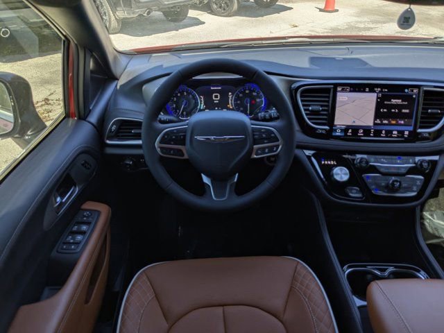 New 2026 Chrysler Pacifica Pinnacle FWD image 18