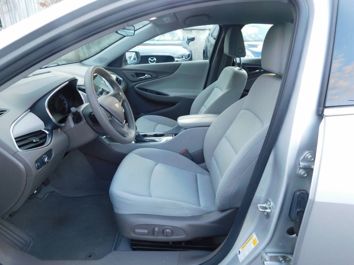 Used 2021 Chevrolet Malibu LT FWD image 6