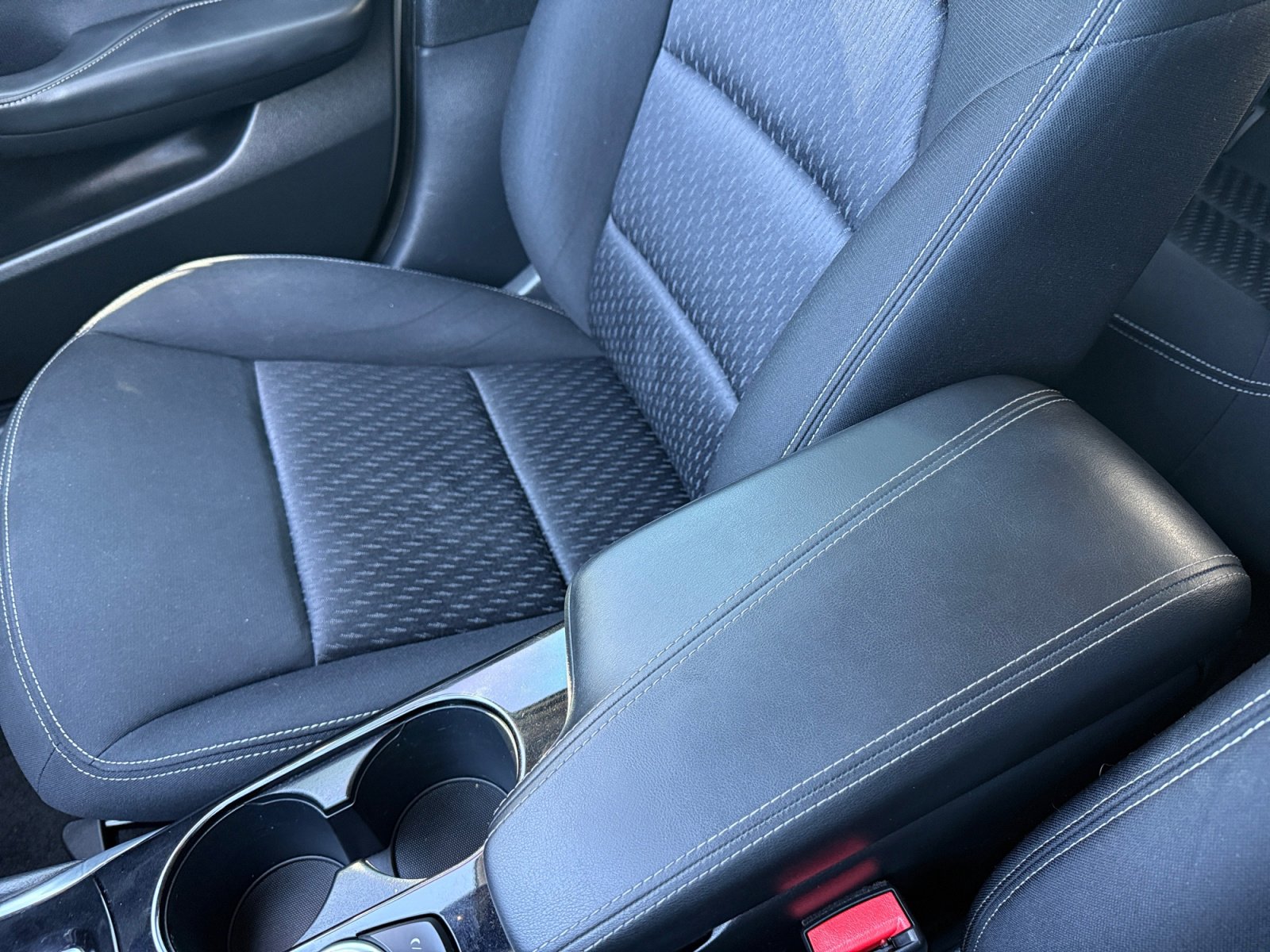 Used 2017 INFINITI QX30 image 14