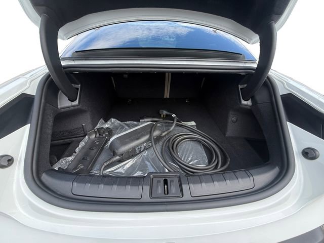 Used 2021 Porsche Taycan RWD image 26