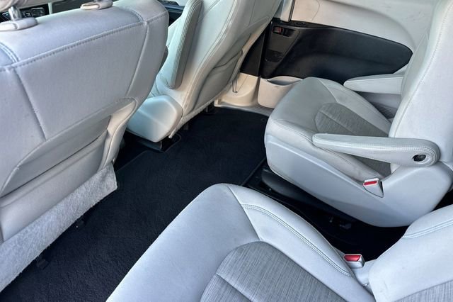 Used 2018 Chrysler Pacifica Touring Plus image 16