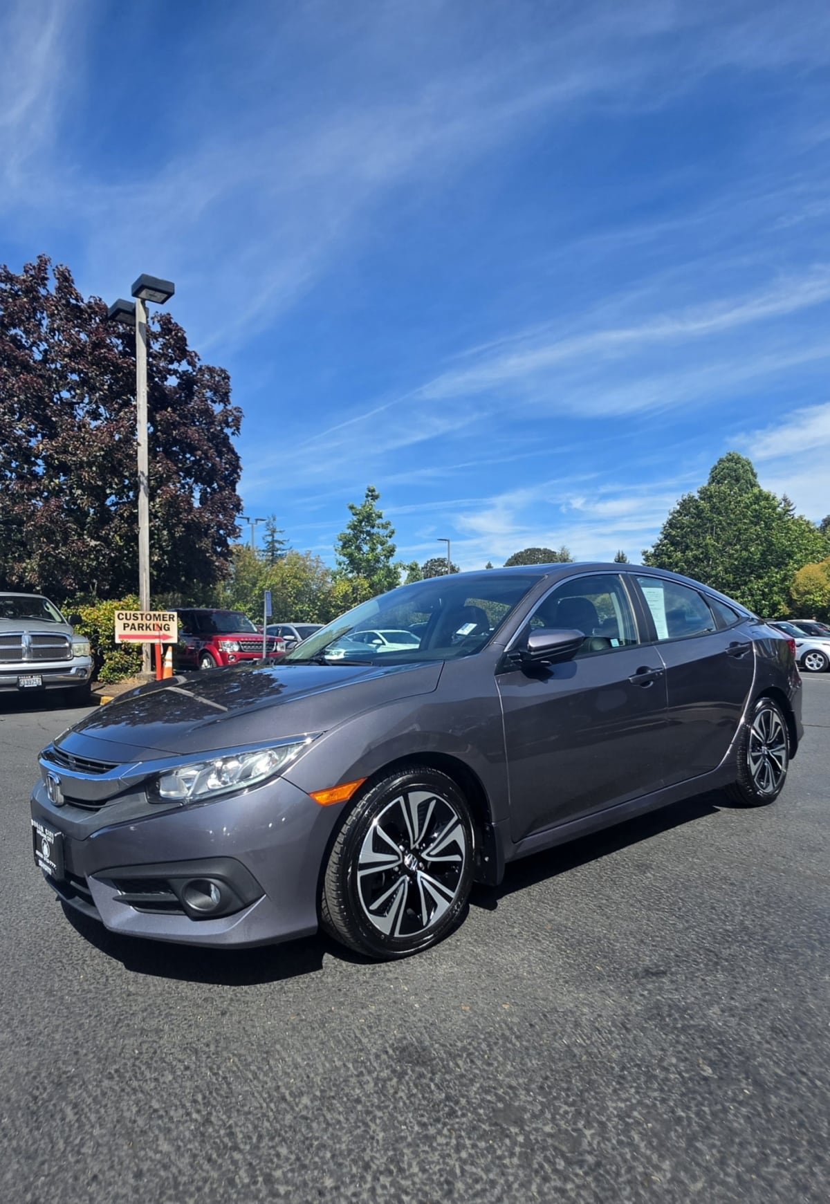 Used 2017 Honda Civic EX-L image 2