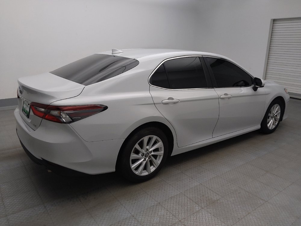 Used 2022 Toyota Camry LE image 10