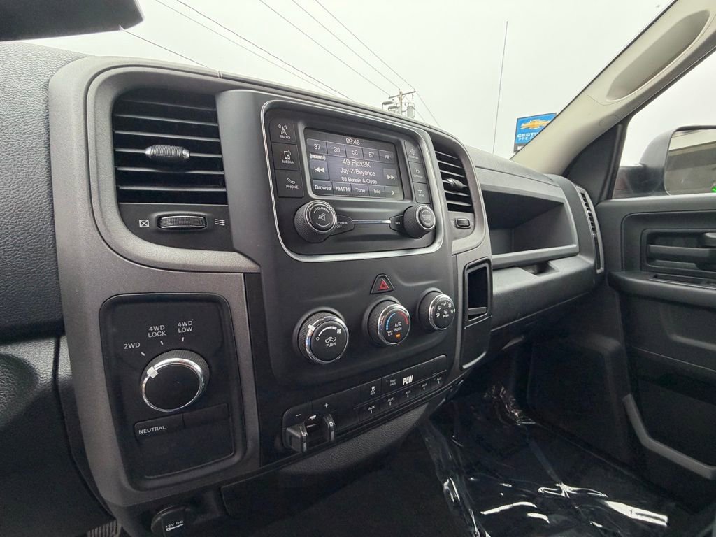 Used 2018 RAM 2500 Tradesman w/ Chrome Appearance Group image 16