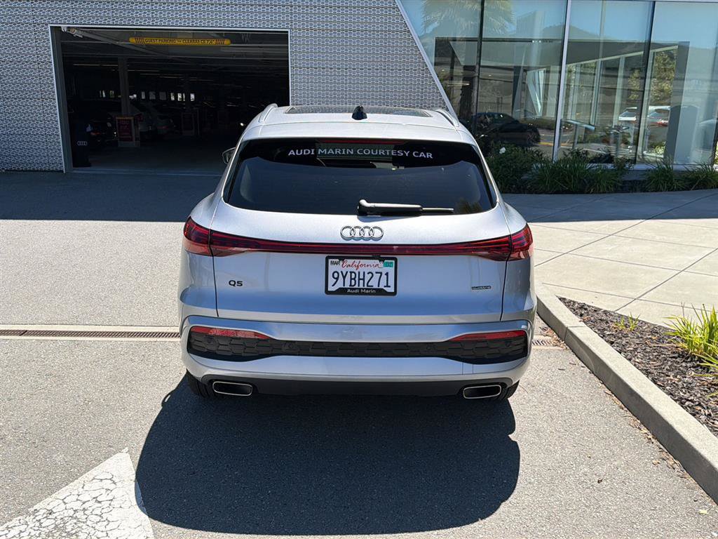 Used 2025 Audi Q5 Premium Plus w/ Premium Plus AWD/4WD image 7