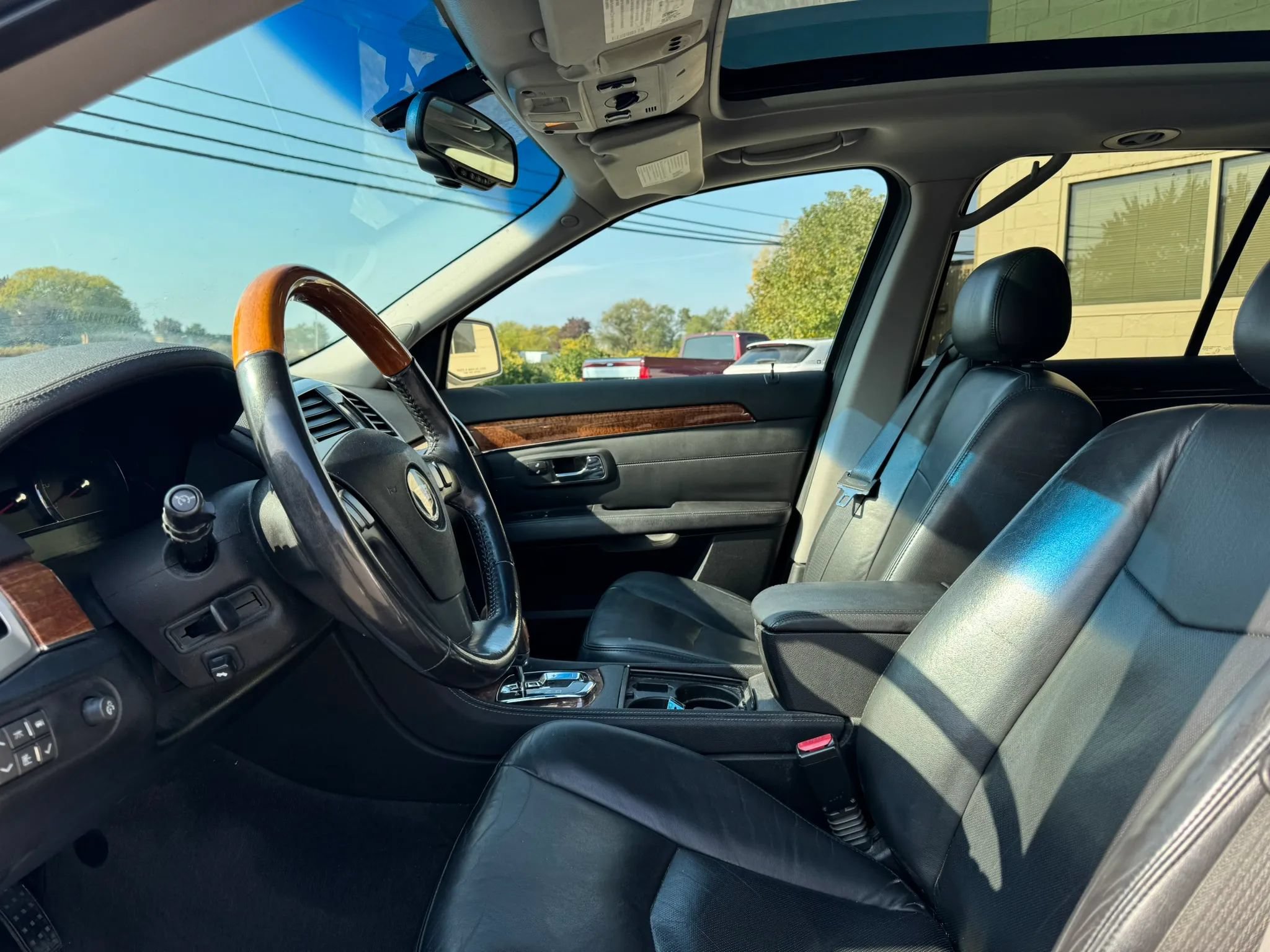Used 2007 Cadillac SRX w/ Theater Package AWD/4WD image 17