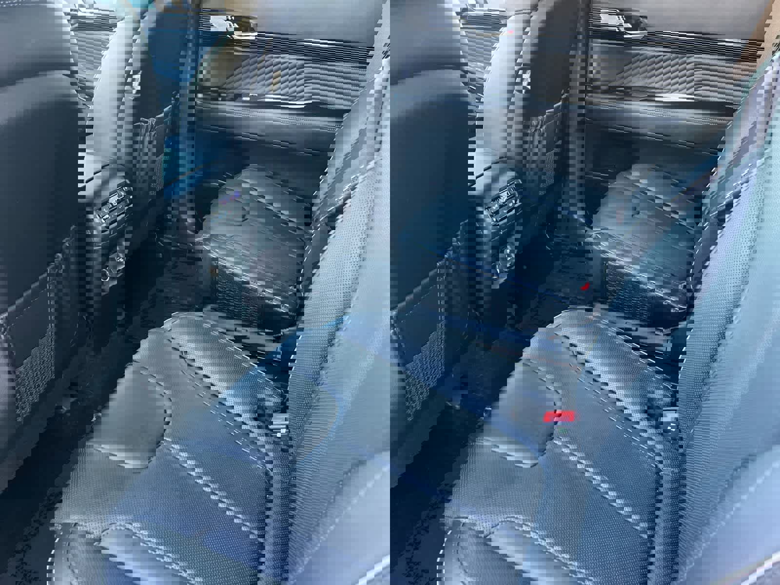 Used 2025 Hyundai Palisade Calligraphy image 5