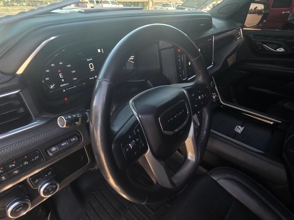 Used 2022 GMC Yukon Denali RWD image 20