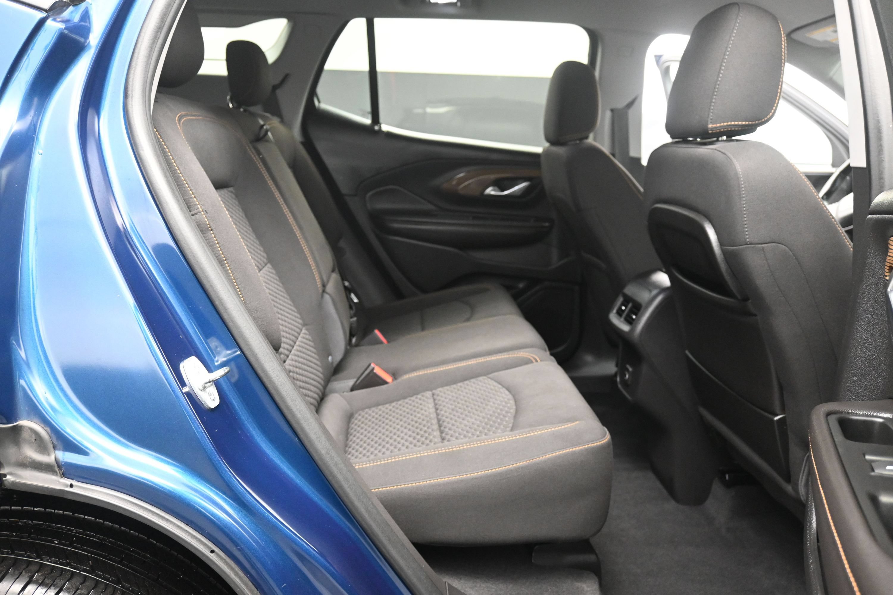 Used 2020 GMC Terrain SLE w/ Driver Convenience Package AWD/4WD image 18