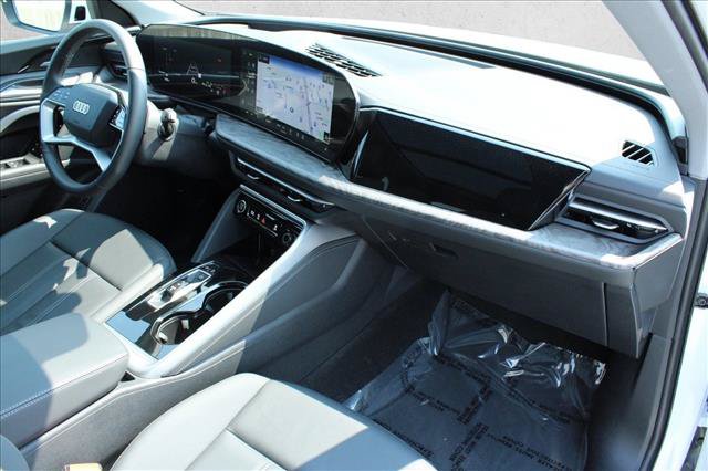 Used 2025 Audi Q5 Premium Plus w/ Premium Plus AWD/4WD image 27