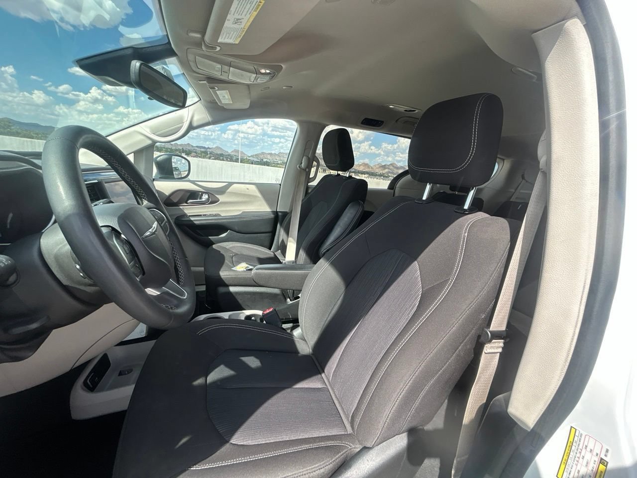 Used 2024 Chrysler Voyager LX FWD image 6
