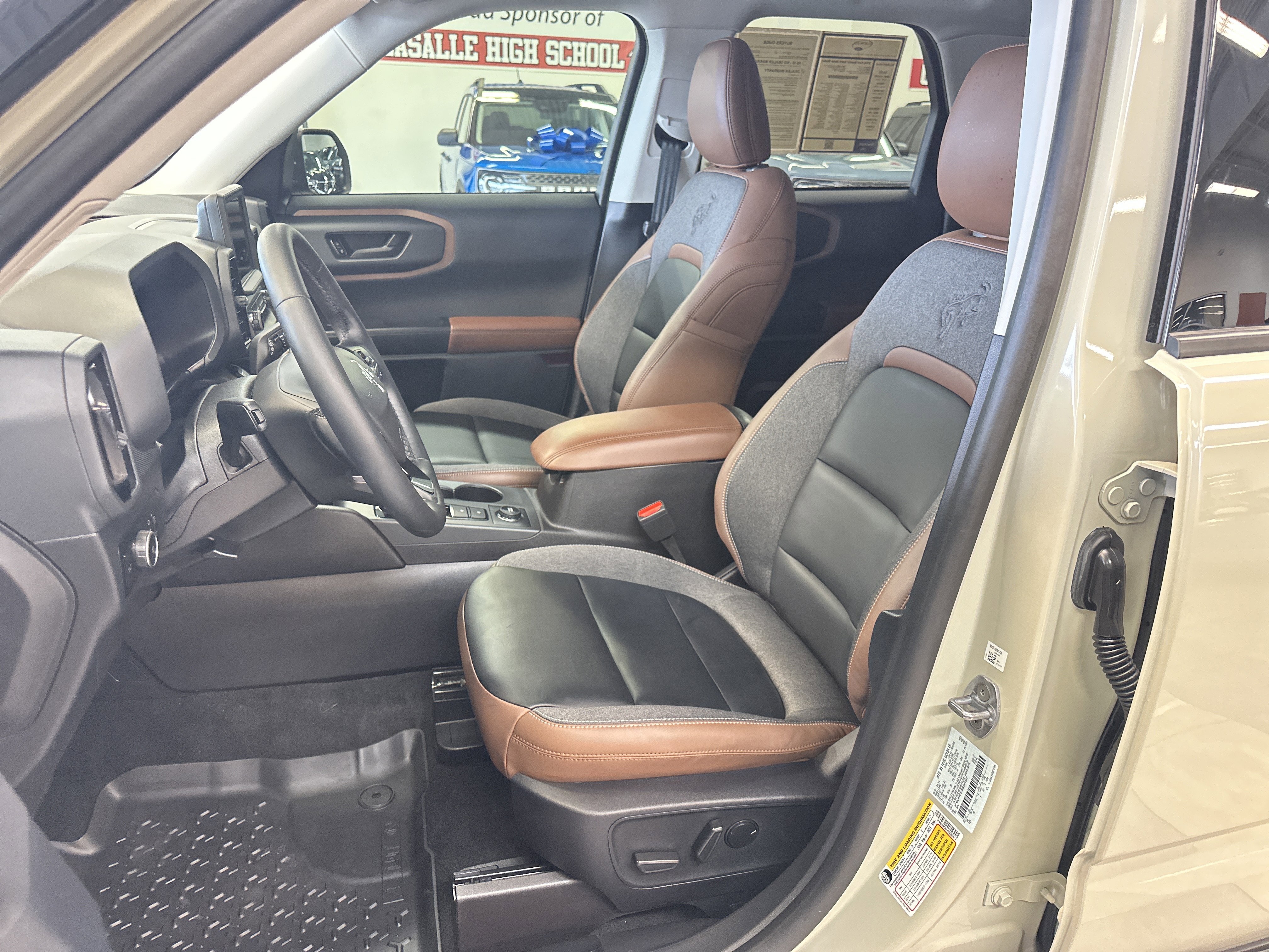 Used 2024 Ford Bronco Sport Outer Banks w/ Tech Package image 4