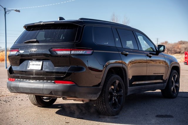 Used 2023 Jeep Grand Cherokee L Laredo image 5