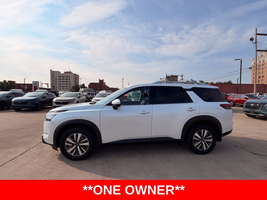 Certified 2025 Nissan Pathfinder SL FWD image 2