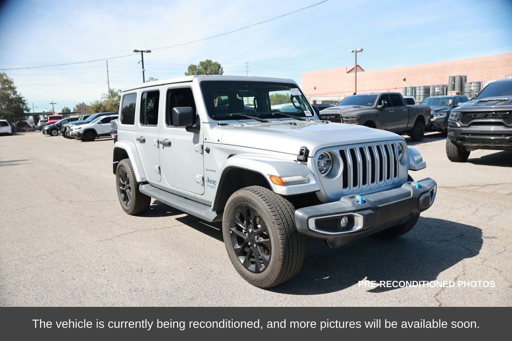 Used 2022 Jeep Wrangler Unlimited Sahara w/ Cold Weather Group image 8