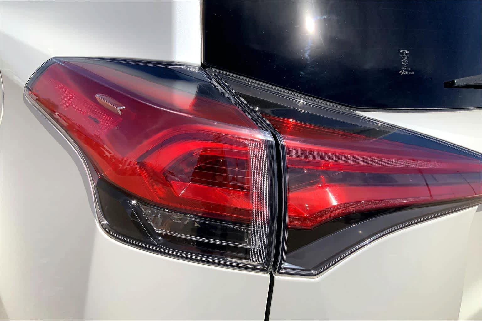 Used 2017 Toyota RAV4 Limited w/ Advanced Technology Package image 32