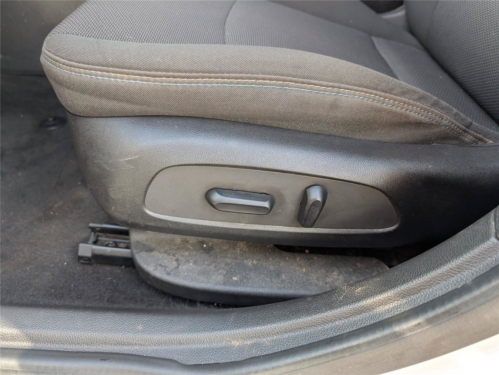 Used 2016 Chevrolet Cruze LT w/ Convenience Package FWD image 13