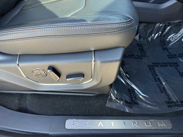 Used 2024 Ford Expedition Platinum RWD image 56