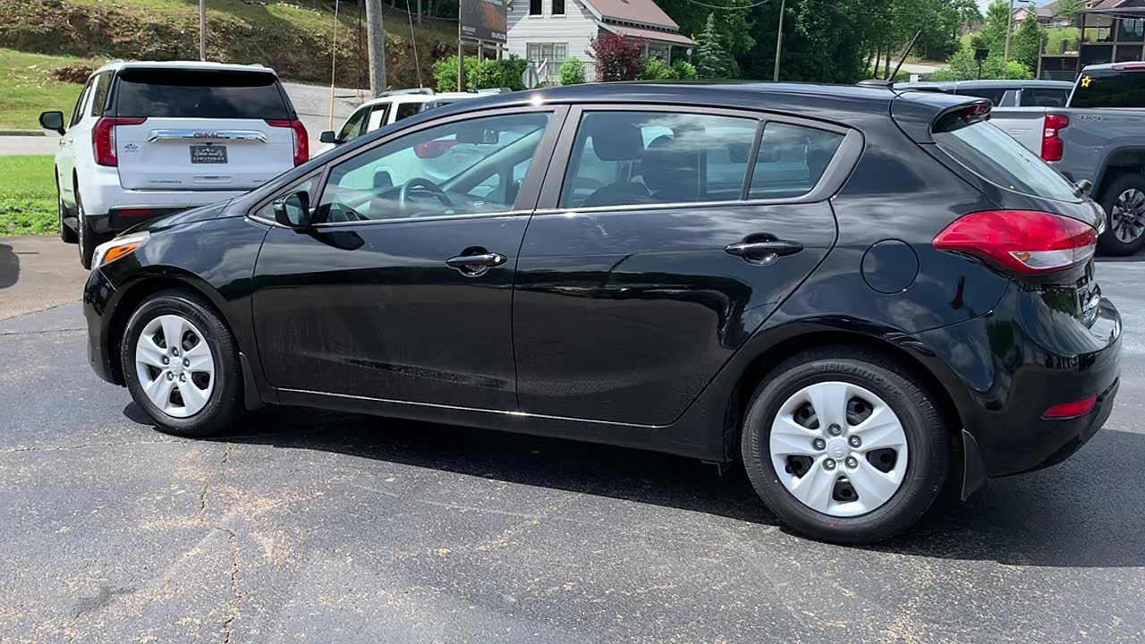 Used 2017 Kia Forte LX FWD image 5