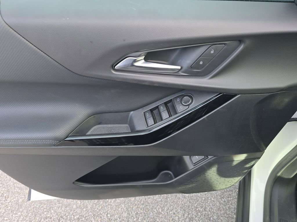 Used 2026 Chevrolet Equinox LT w/ Convenience Package II image 10