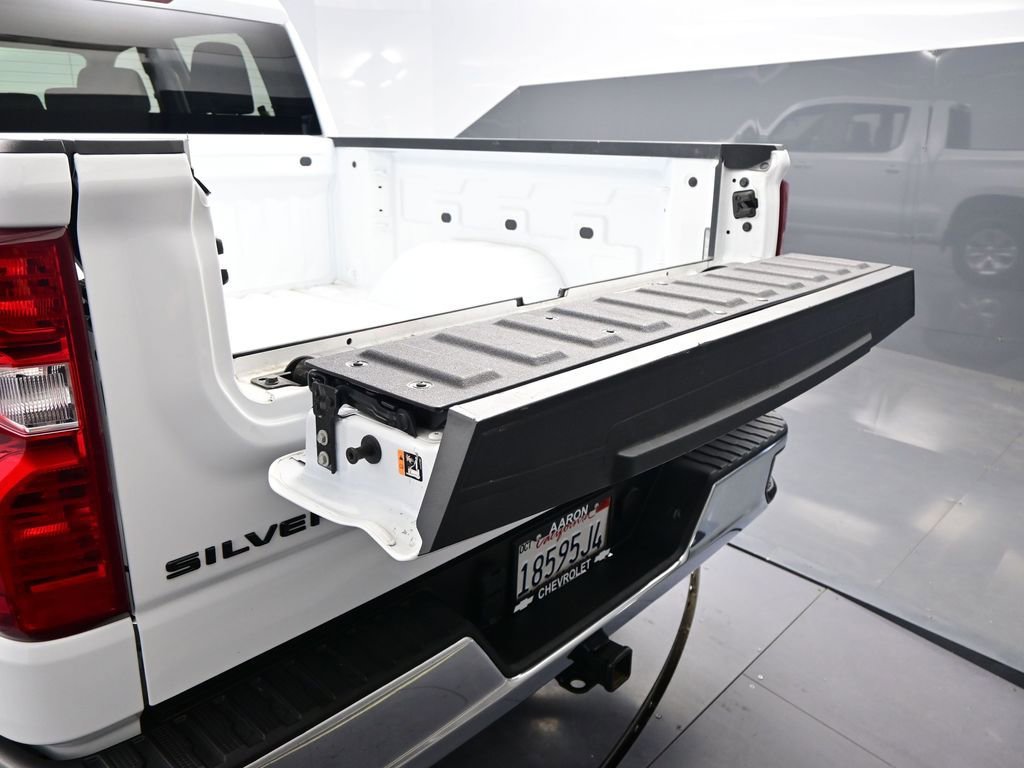 Used 2025 Chevrolet Silverado 1500 LT w/ LPO, Dark Essentials Package RWD image 43