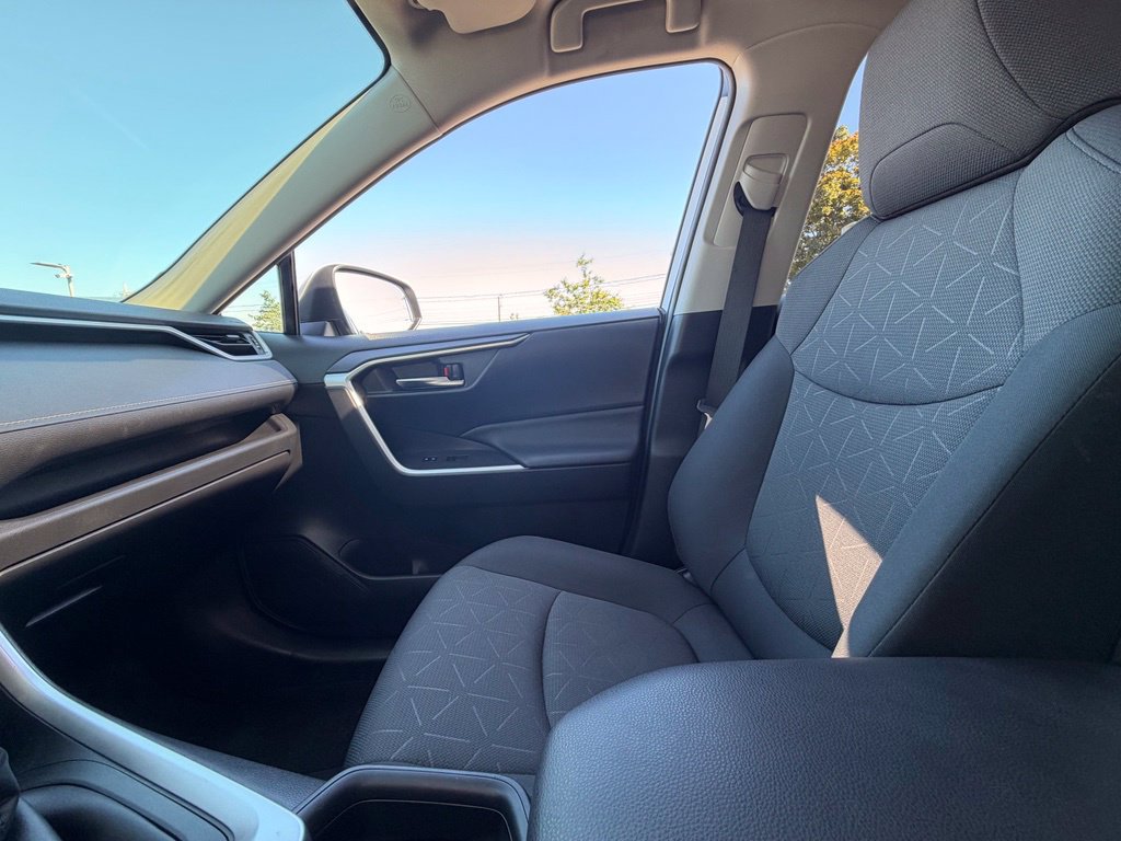 Used 2019 Toyota RAV4 XLE w/ Convenience Package AWD/4WD image 30