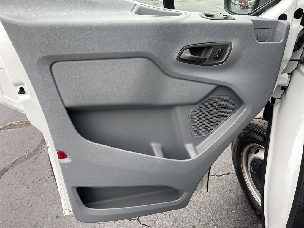 Used 2018 Ford Transit 150 130 Low Roof image 9