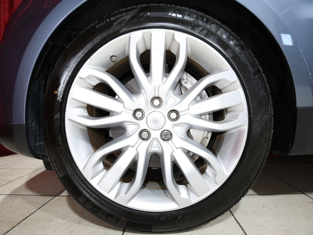 Used 2019 Land Rover Range Rover Sport SE AWD/4WD image 7